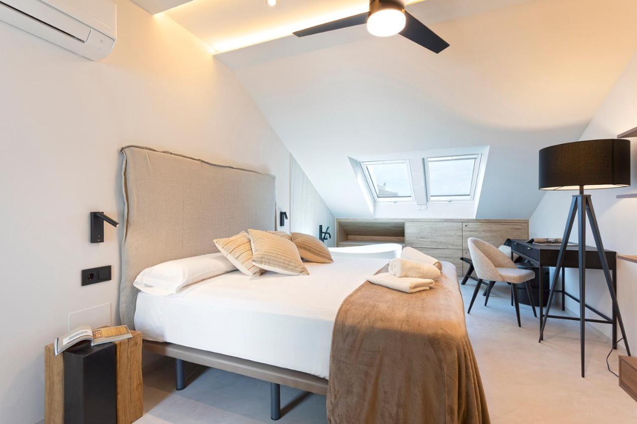 Magnificent Renovated 2Bd 2Bth Duplex With Terrace - City Centre Малага Экстерьер фото